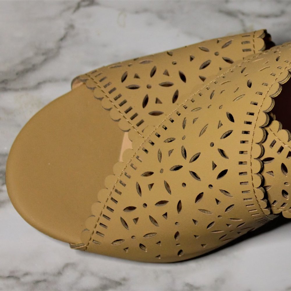 SANDALS - Picture 2 of 5